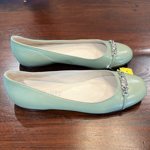 GUCCI pistachio green flats - Picture 5 of 6